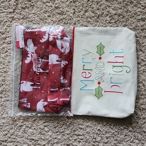 Thirty-one holiday pouches